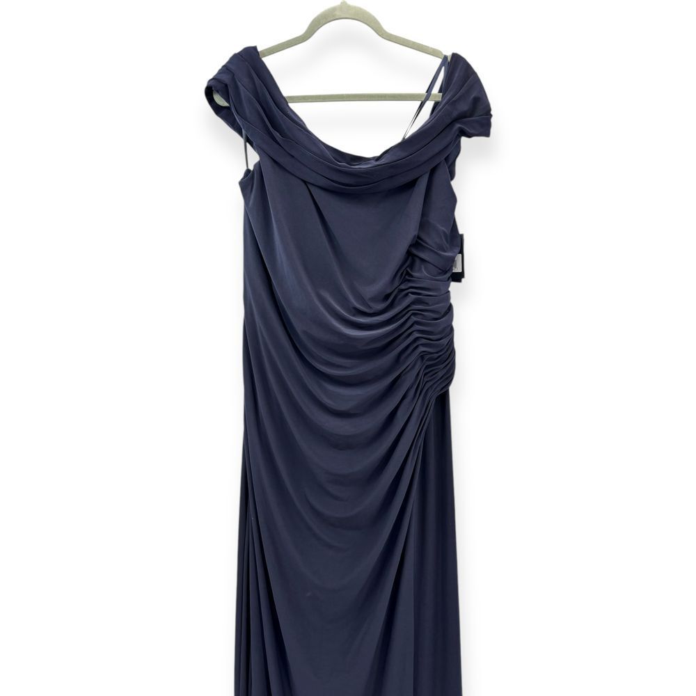 Mac Duggal Ieena NEW Navy Foldover Off-the-Shoulder Slit Jersey Gown - Size 16 - Picture 4 of 15